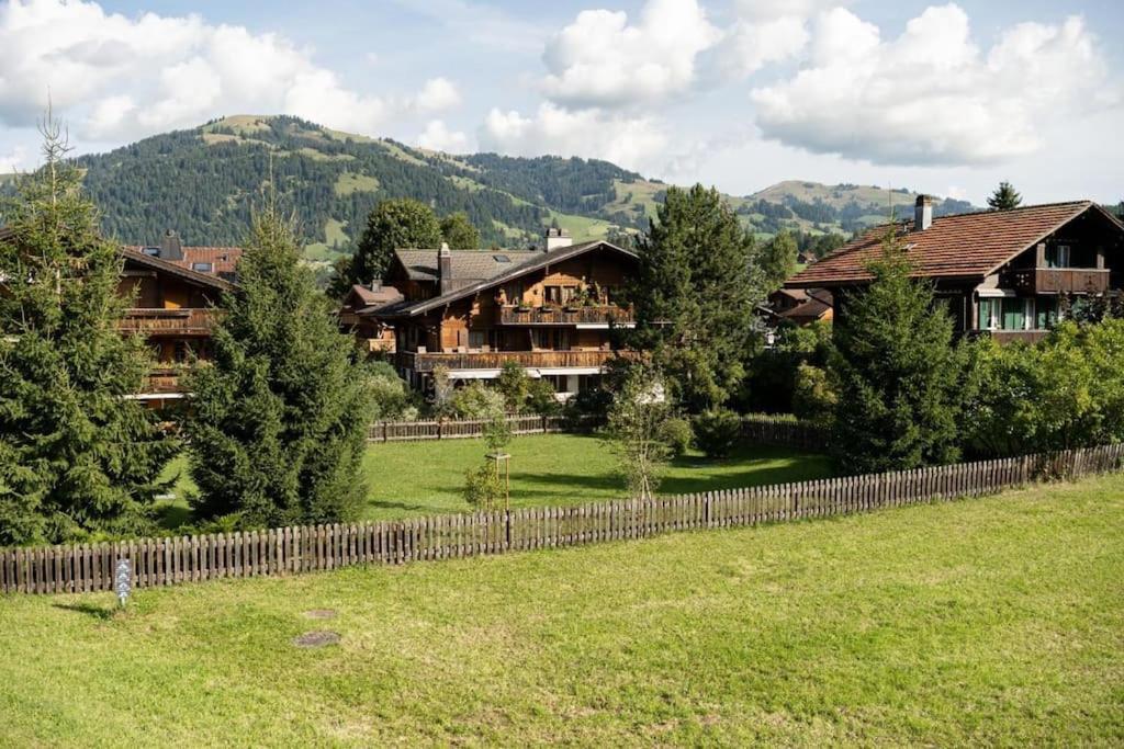 Charming Alpine Apartment Gstaad Esterno foto